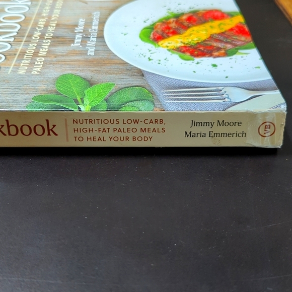 The Ketogenic Cookbook by Jimmy Moore and Maria Emmerich - Picture 5 of 9